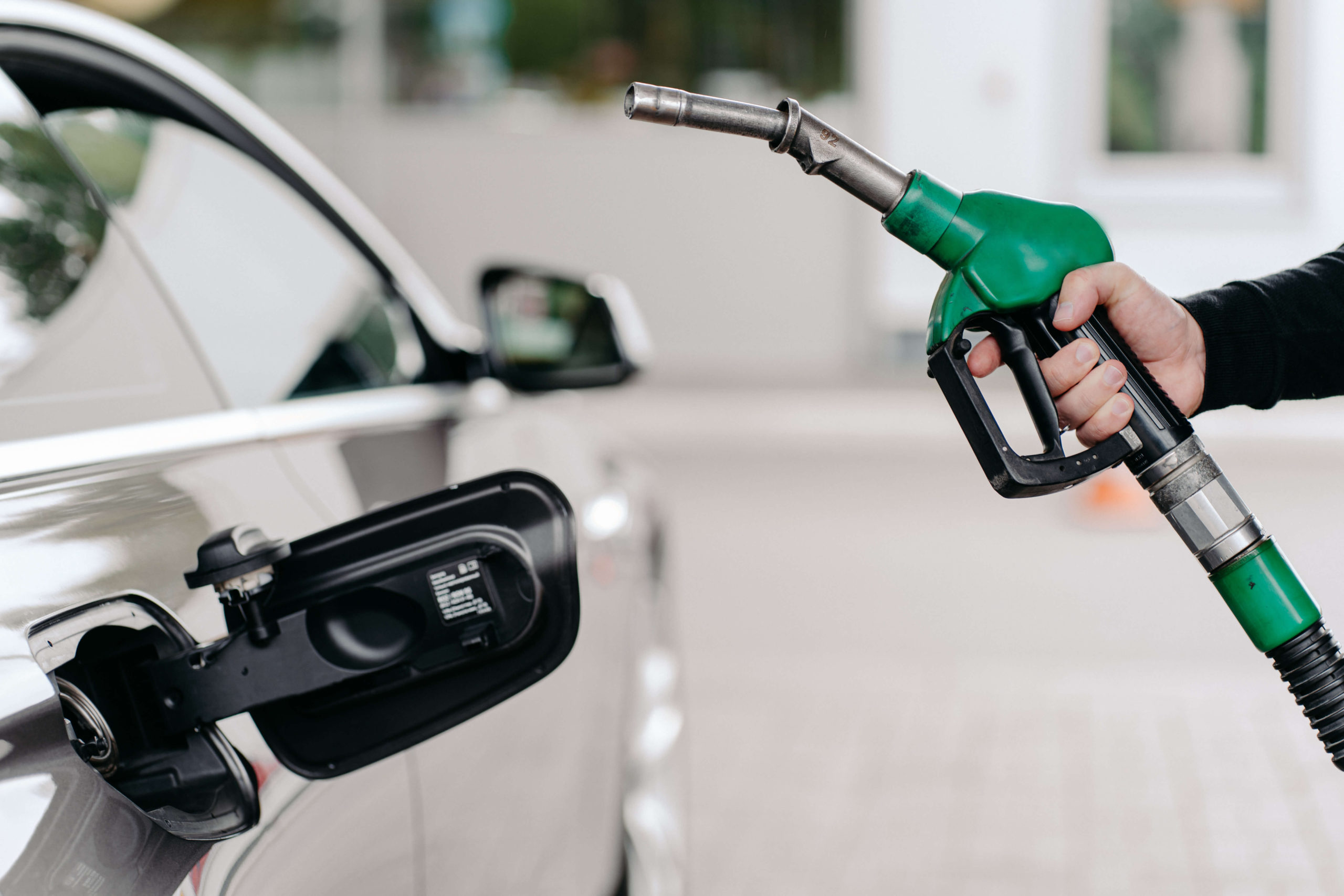 Top Tips for Economical Driving and Ways to Save Fuel