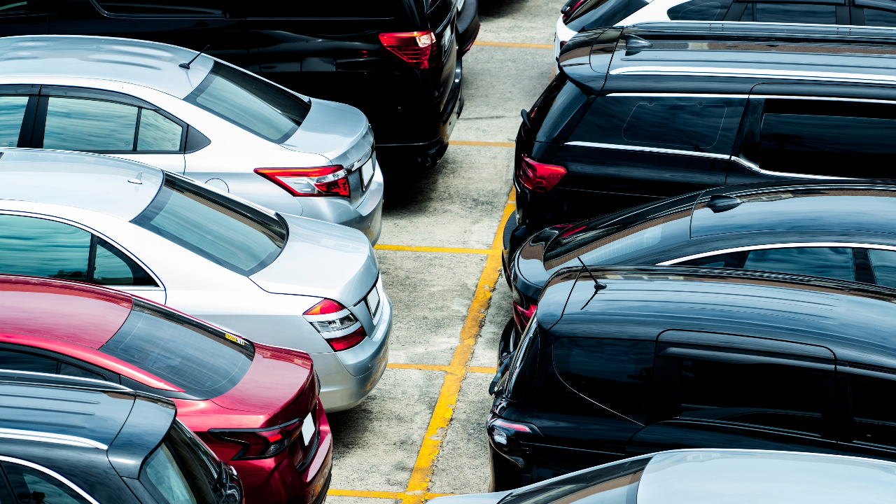 The Evolution of Used Car Dealerships Traditional to Online Experiences