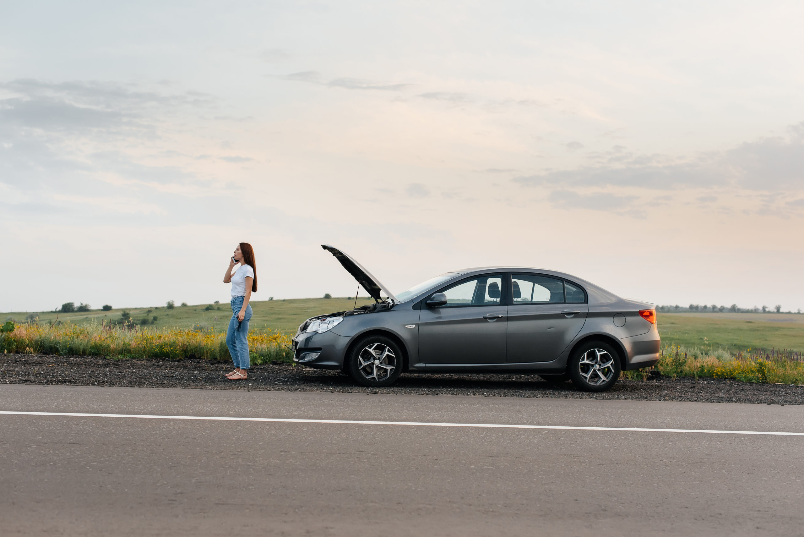 Actions to Take If Your Car Stops In The Middle Of The Road