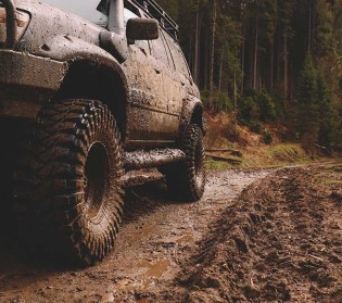 Benefits of Driving a 4WD