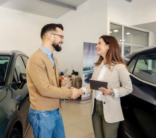 how to sell a car uk 2025